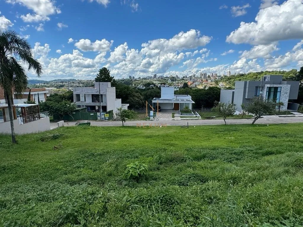 Terreno no Condomínio Jardim Acapulco