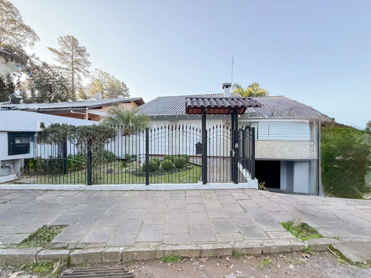 Casa com 4 dormitórios no bairro Santo Antão