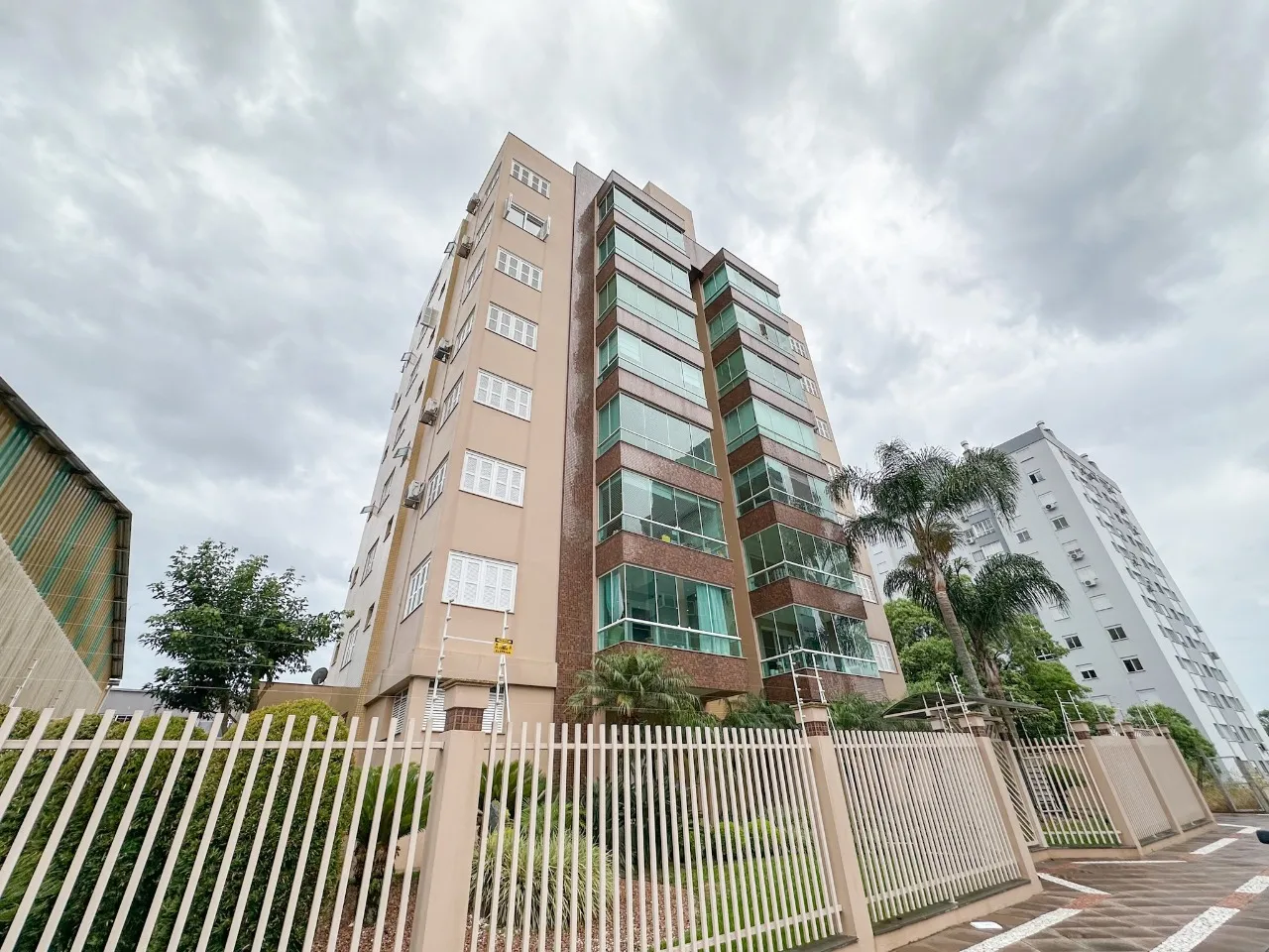 Apartamento 03 Dormitórios no Humaitá