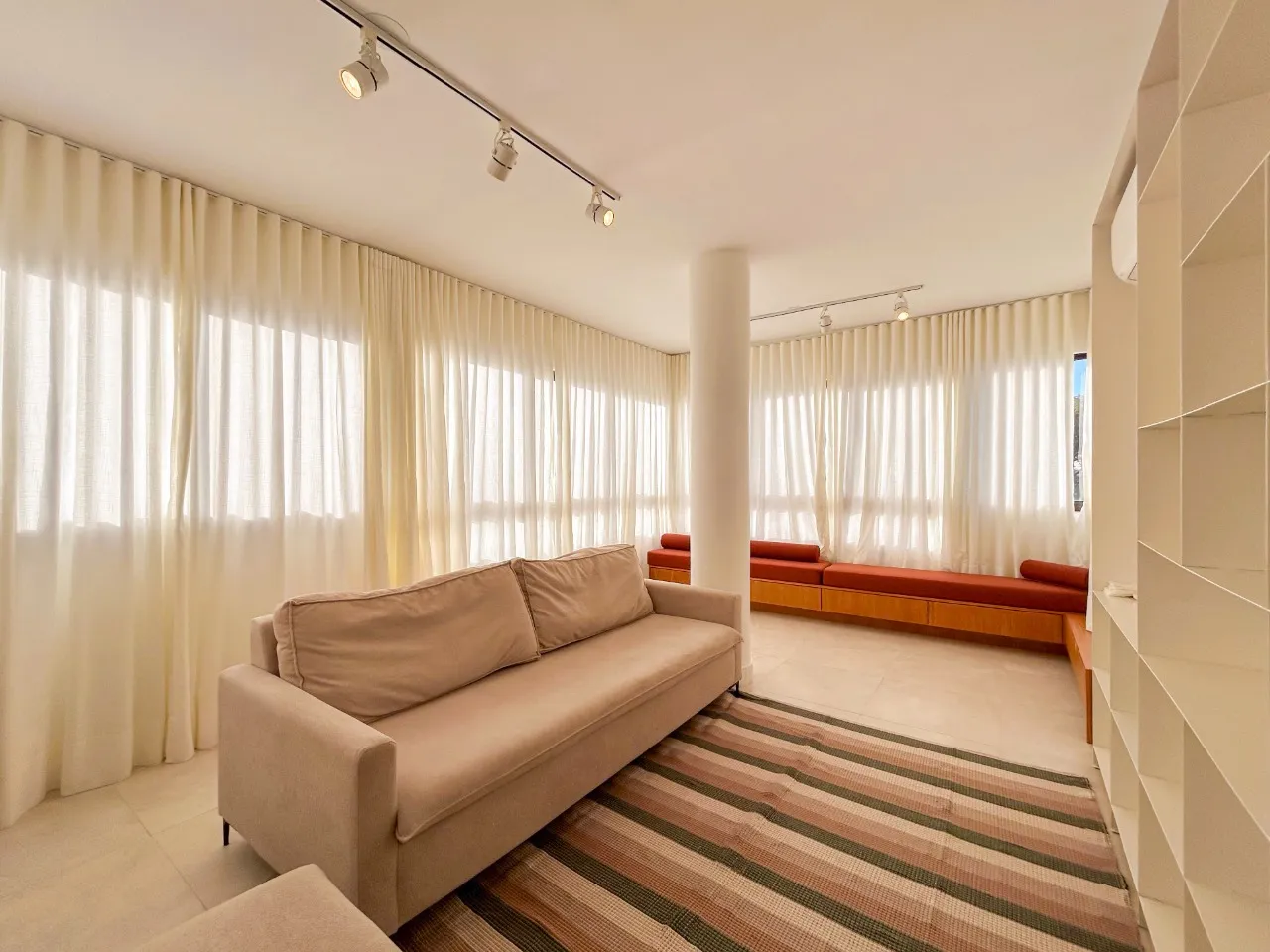 Apartamento 2 Dormitórios com Suite no Botafogo